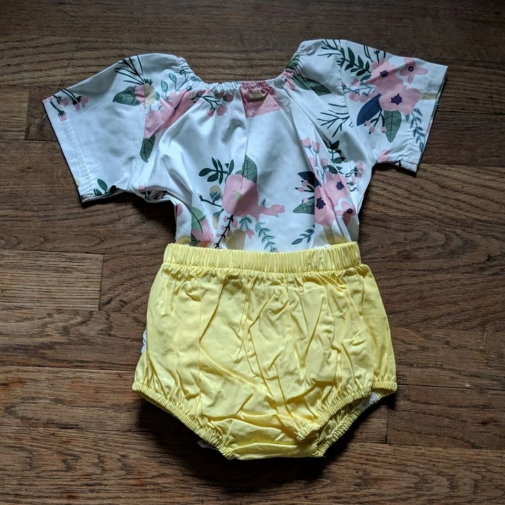 Baby Romper Set - Picture 2 of 3